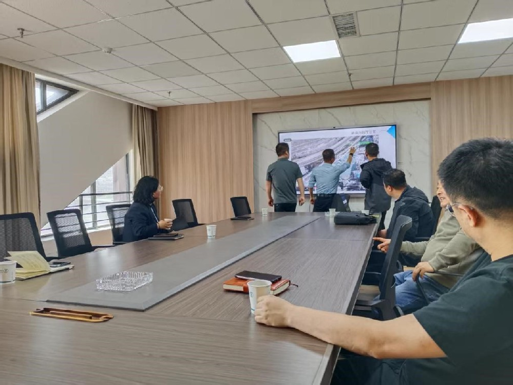 资产经营部组织召开下曲生活服务区综合治理项目材料图纸会审
